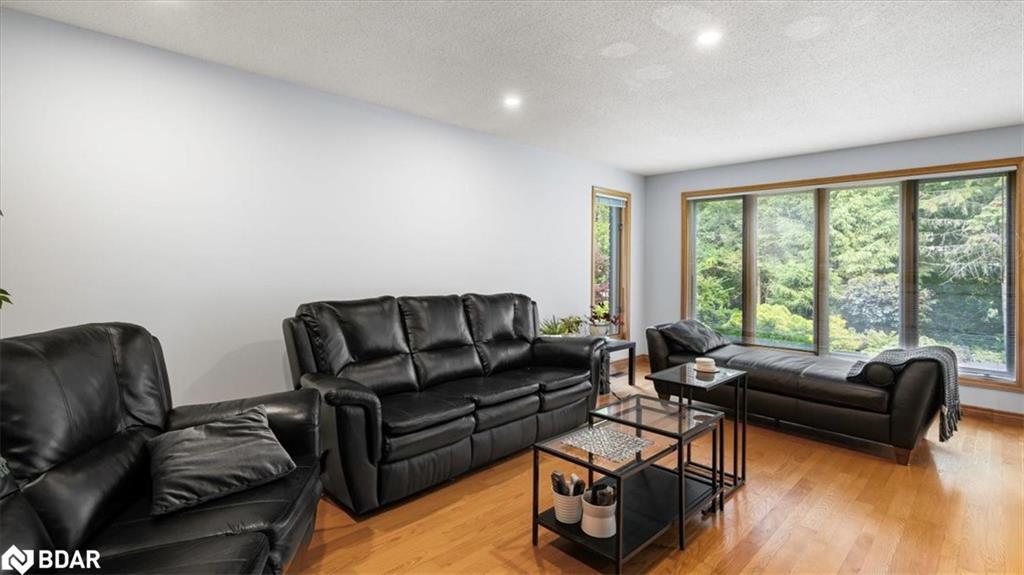 26 Bridlewood Lane, Trenton, ON - Indoor Photo Showing Living Room