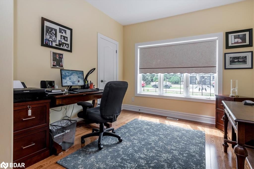 34 Heatherwood Drive, Springwater, ON - Indoor Photo Showing Office