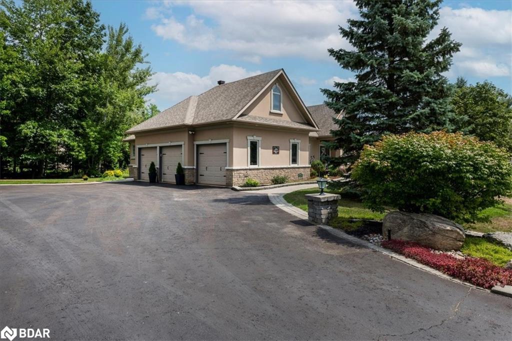 34 Heatherwood Drive, Springwater, ON - Outdoor