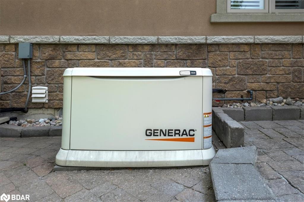 34 Heatherwood Drive, Springwater, ON - Outdoor