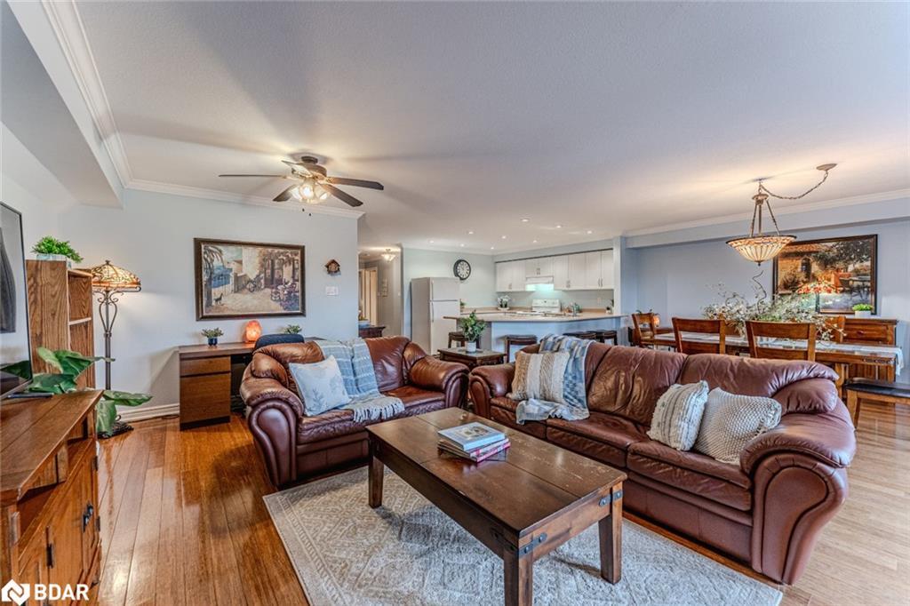 3B-194 River Road E, Wasaga Beach, ON - Indoor Photo Showing Living Room