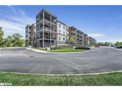 211-121 Mary Street Creemore, ON L0M 1G0