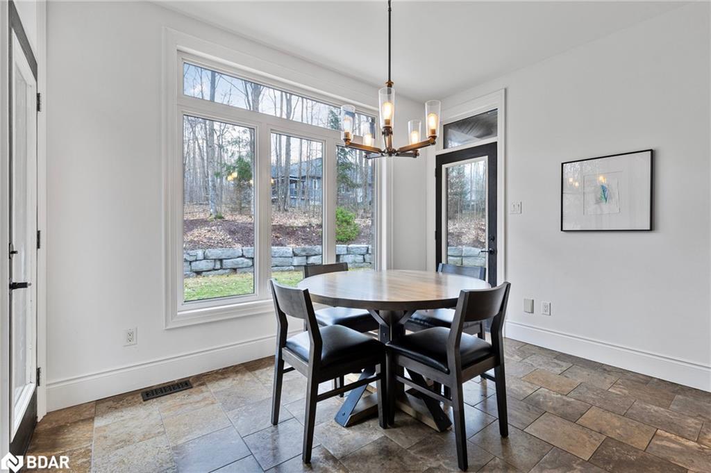 25 Heron Boulevard, Springwater, ON - Indoor Photo Showing Dining Room