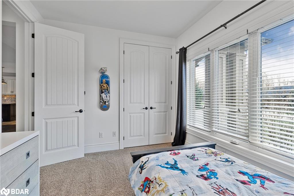 25 Heron Boulevard, Springwater, ON - Indoor Photo Showing Bedroom