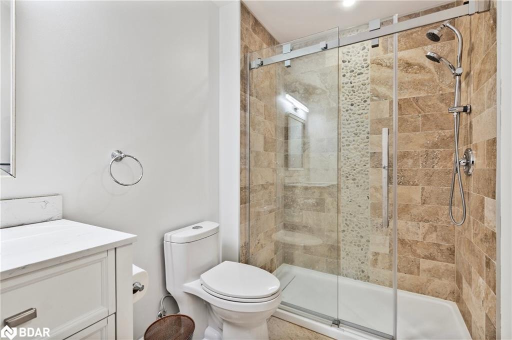 25 Heron Boulevard, Springwater, ON - Indoor Photo Showing Bathroom