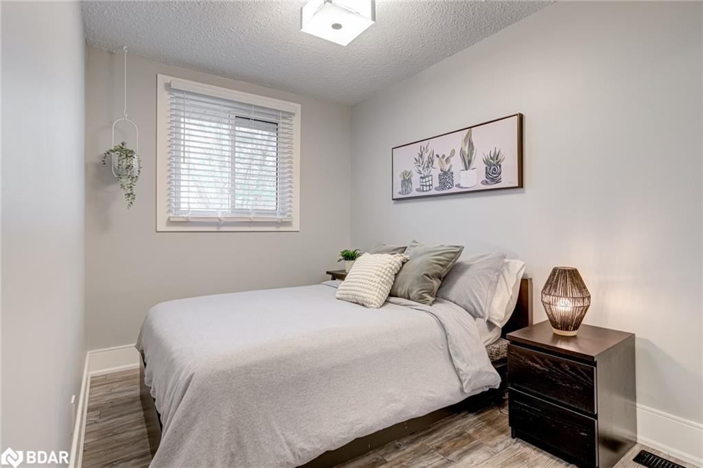21-135 Chalmers Street, Cambridge, ON - Indoor Photo Showing Bedroom