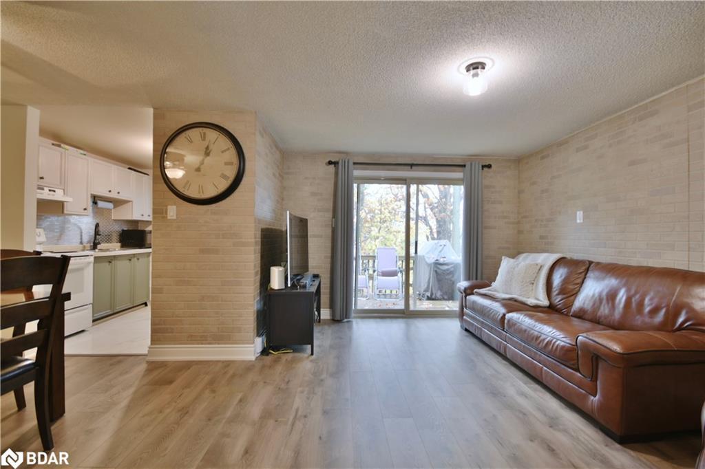 11 Pheasant Trail, Barrie, ON - Indoor