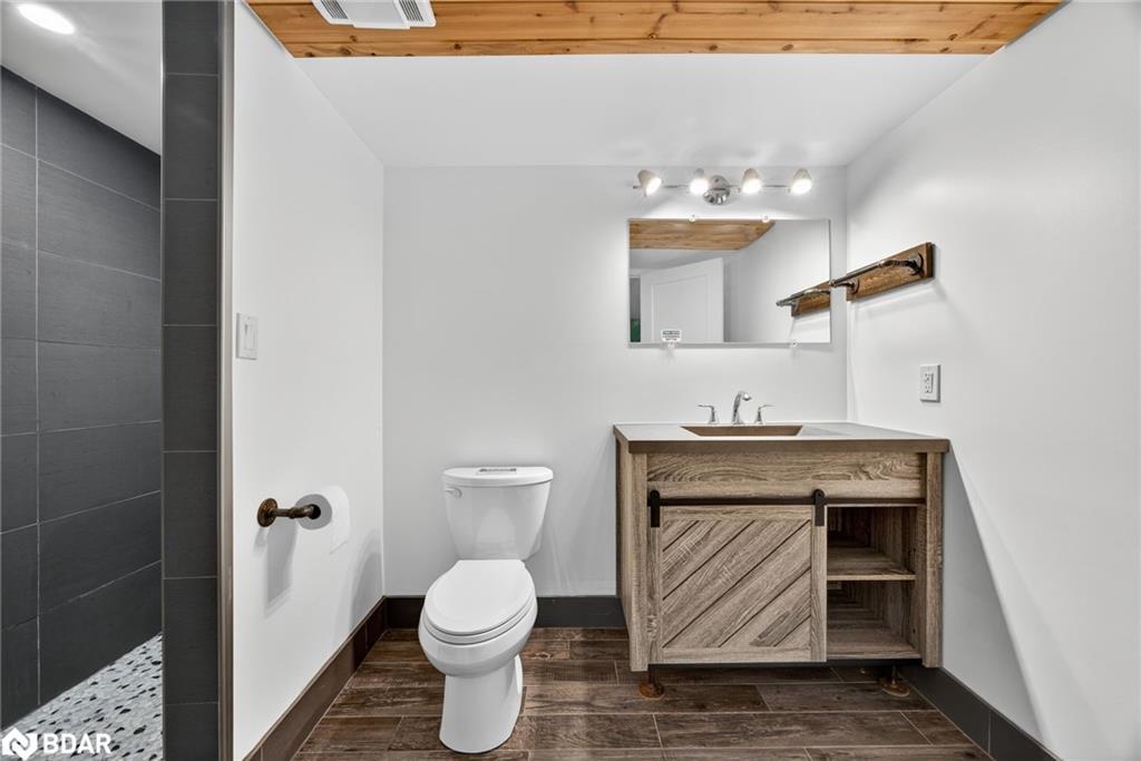 389 Falcon Road, Huntsville, ON - Indoor Photo Showing Bathroom