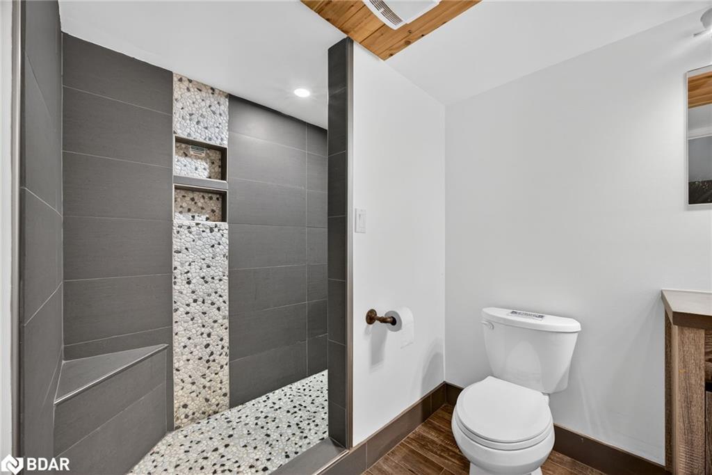 389 Falcon Road, Huntsville, ON - Indoor Photo Showing Bathroom