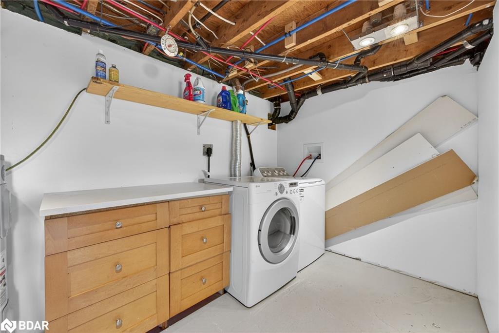 389 Falcon Road, Huntsville, ON - Indoor Photo Showing Laundry Room