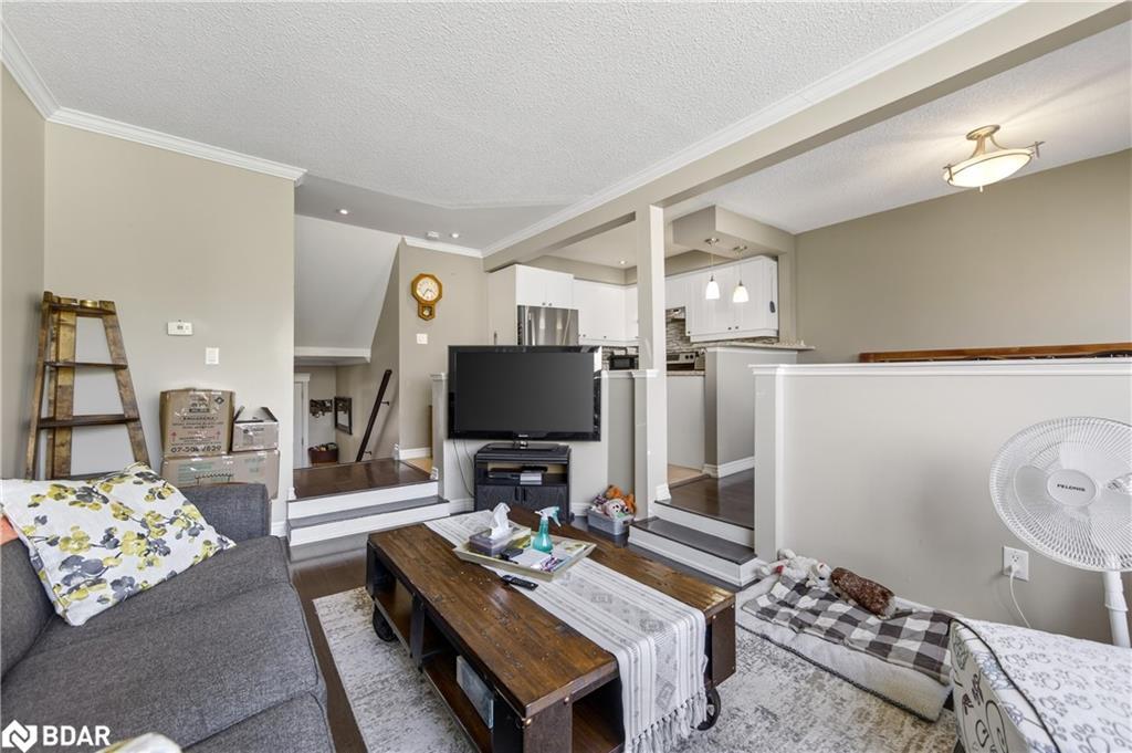 36-12 Lankin Boulevard, Orillia, ON - Indoor Photo Showing Living Room