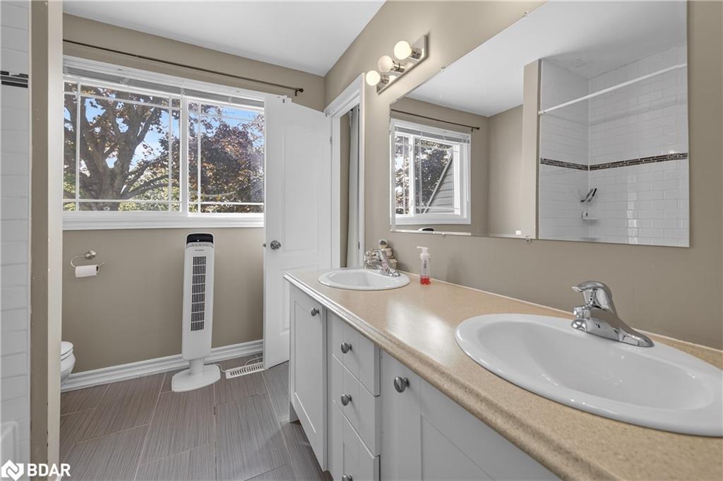 36-12 Lankin Boulevard, Orillia, ON - Indoor Photo Showing Bathroom