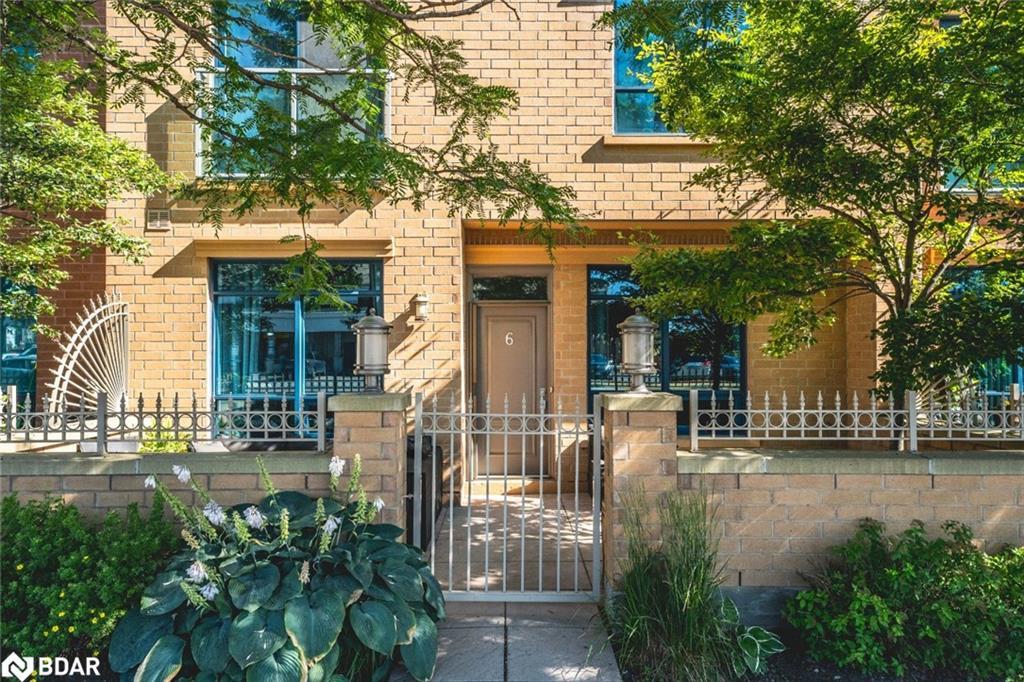 6 Victoria Street, Barrie, ON - Outdoor