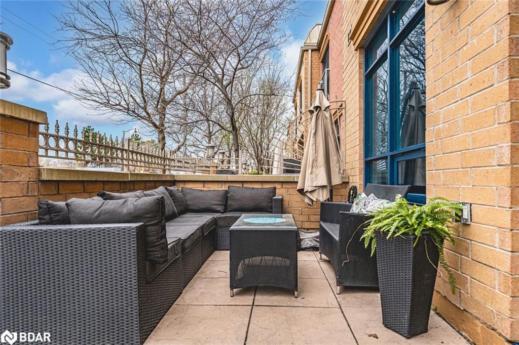 6 Victoria Street, Barrie, ON - Outdoor With Exterior