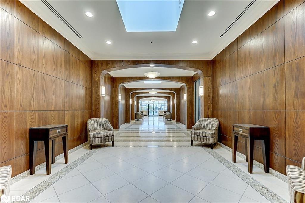 6 Victoria Street, Barrie, ON - Indoor Photo Showing Other Room