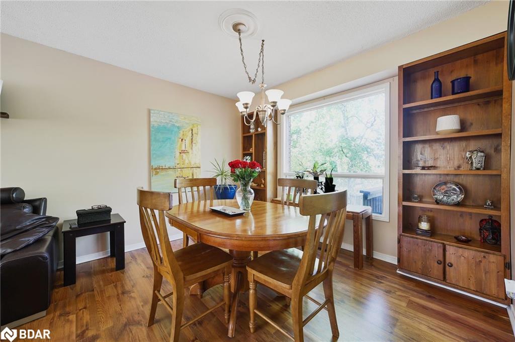 45 Garden Drive, Barrie, ON - Indoor Photo Showing Dining Room
