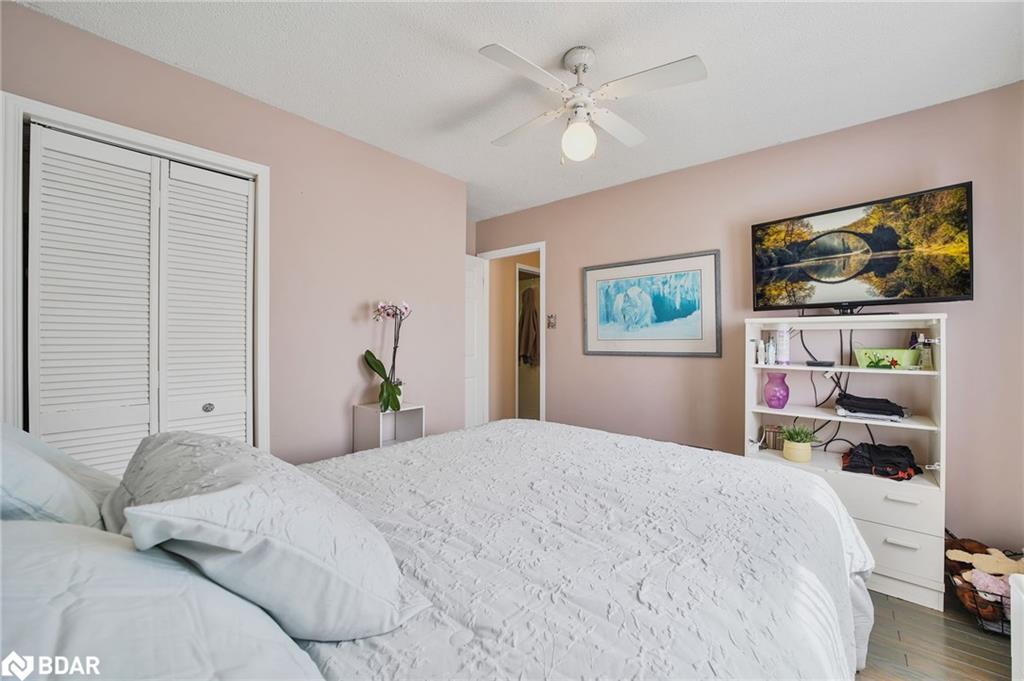 45 Garden Drive, Barrie, ON - Indoor Photo Showing Bedroom
