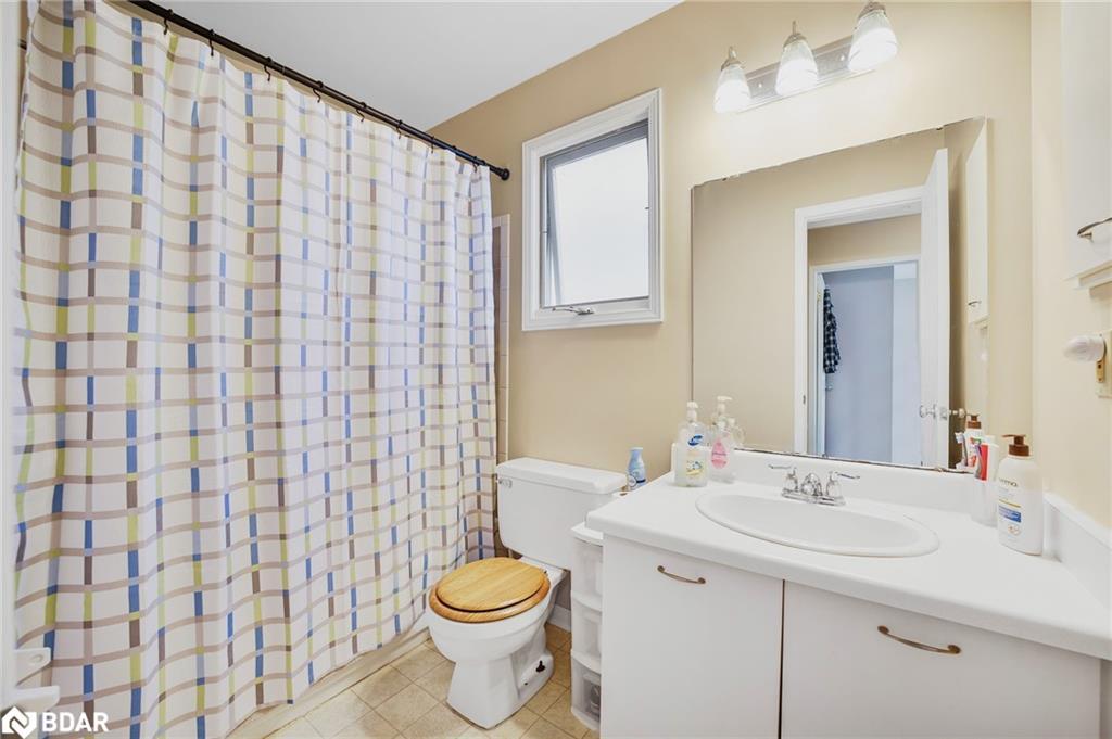 45 Garden Drive, Barrie, ON - Indoor Photo Showing Bathroom