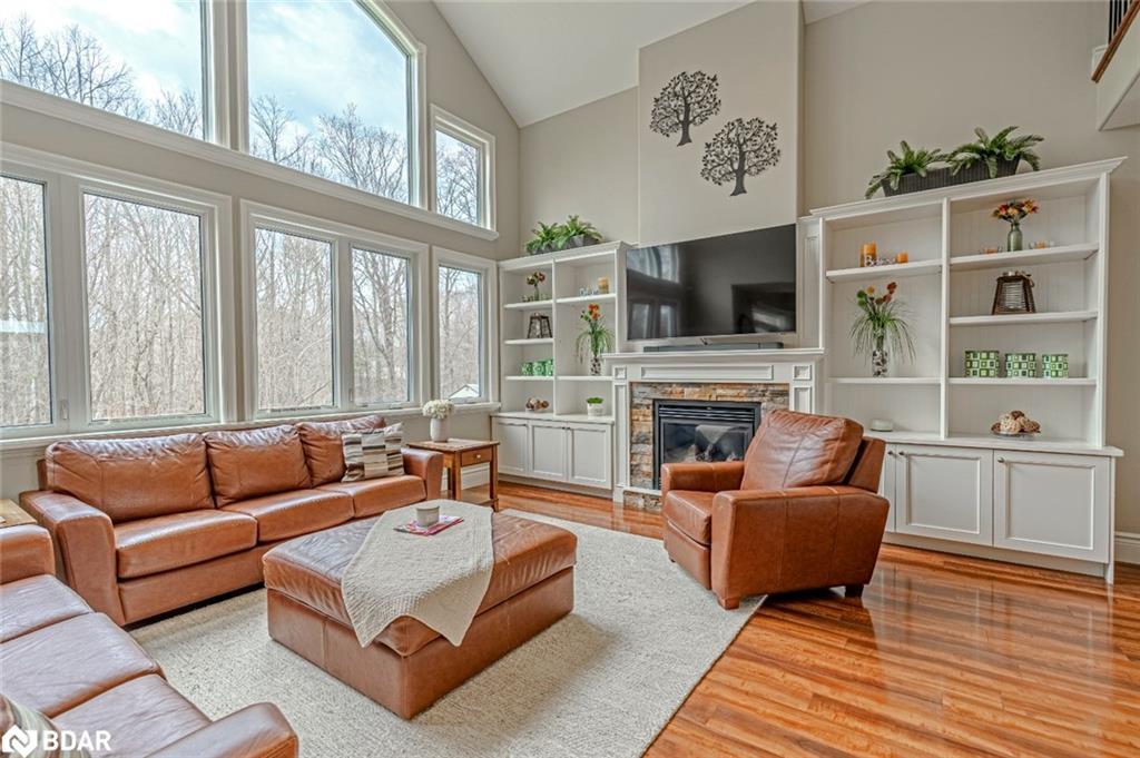 2 Sumach Court, Wasaga Beach, ON - Indoor Photo Showing Living Room With Fireplace