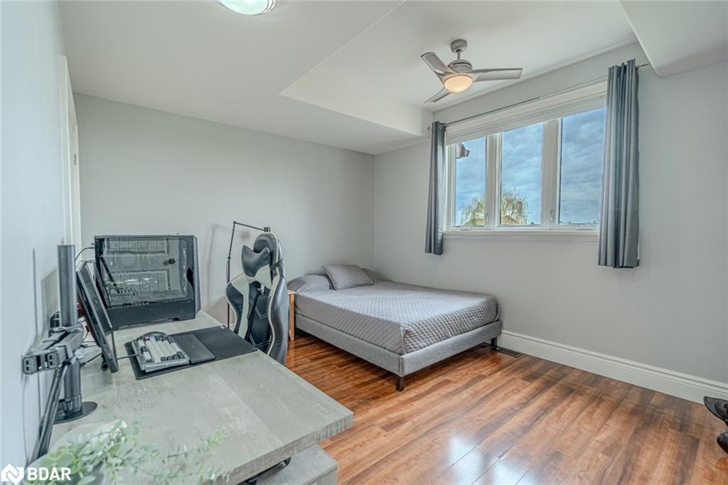2 Sumach Court, Wasaga Beach, ON - Indoor Photo Showing Bedroom
