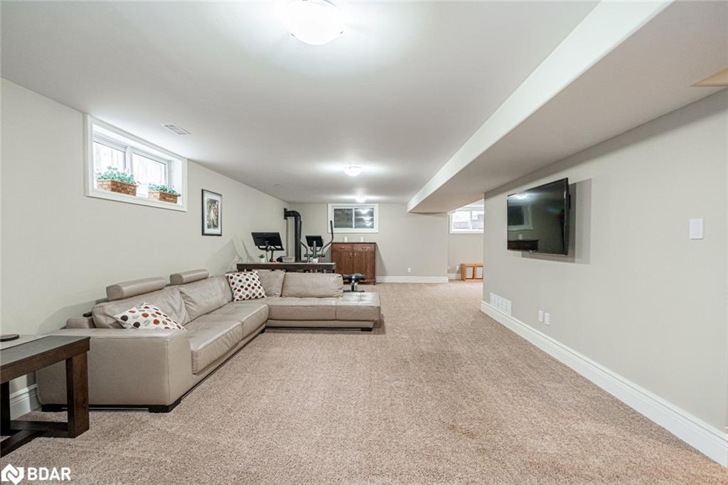 2 Sumach Court, Wasaga Beach, ON - Indoor