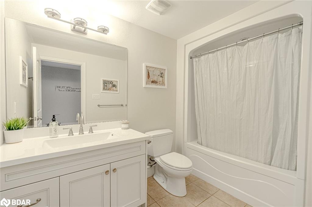 2 Sumach Court, Wasaga Beach, ON - Indoor Photo Showing Bathroom