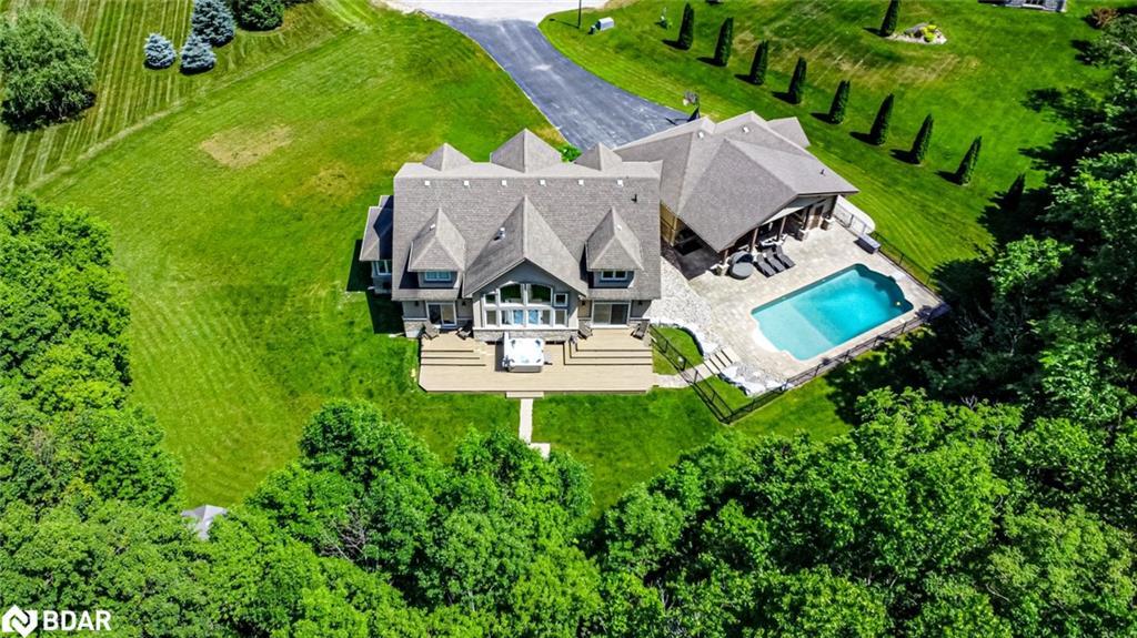 2 Sumach Court, Wasaga Beach, ON - Outdoor With In Ground Pool