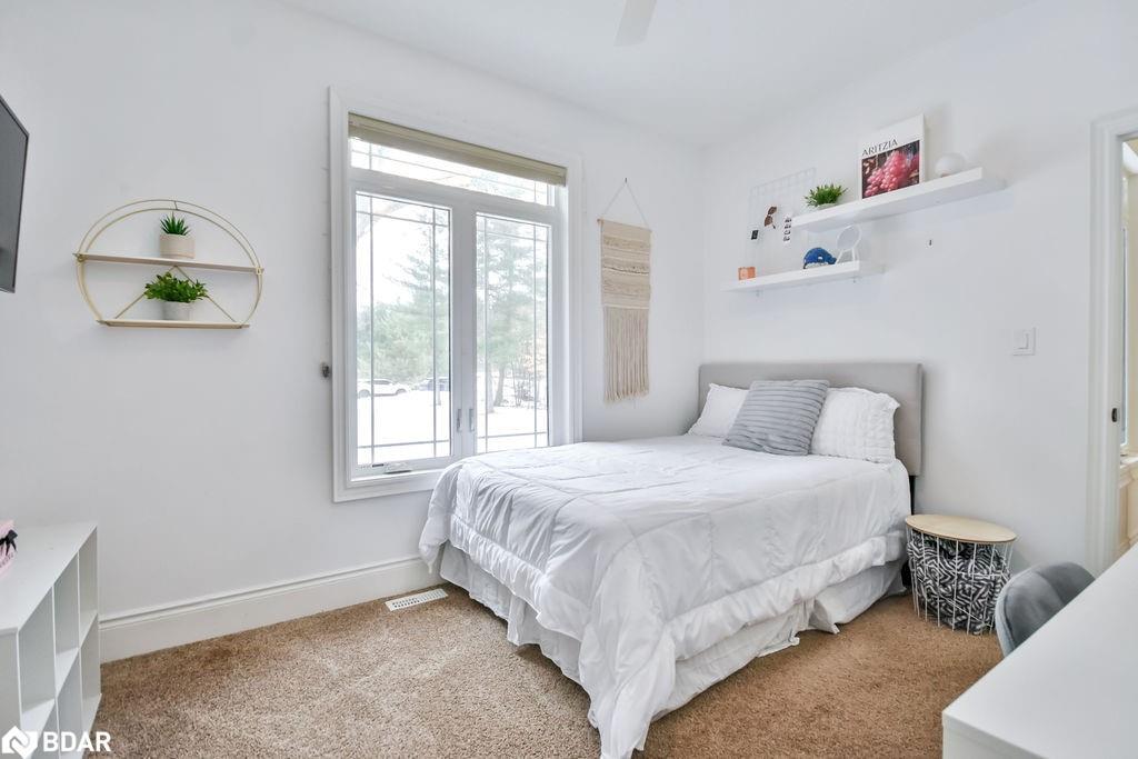 22 Marni Lane, Phelpston, ON - Indoor Photo Showing Bedroom