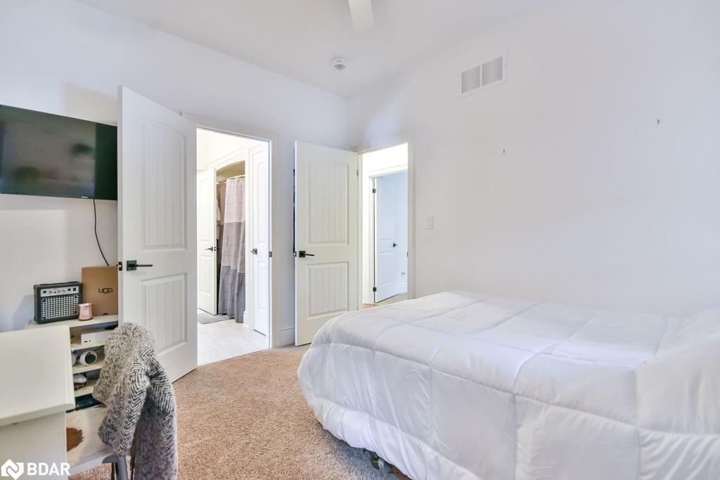 22 Marni Lane, Phelpston, ON - Indoor Photo Showing Bedroom