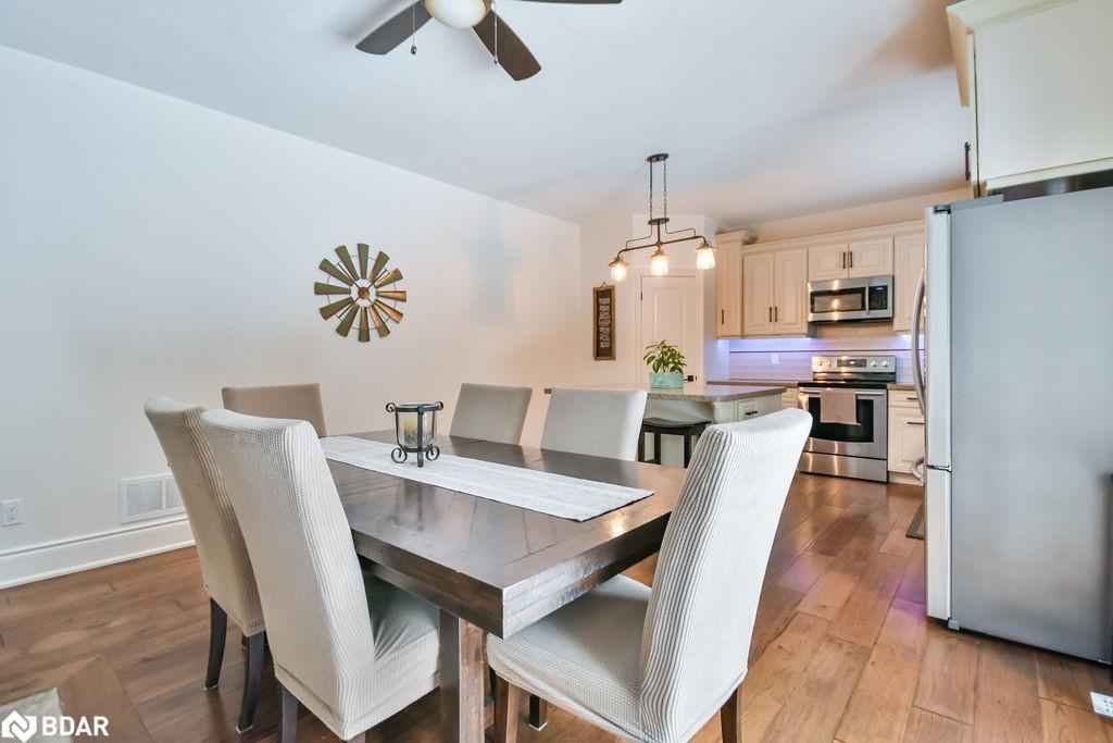 22 Marni Lane, Phelpston, ON - Indoor Photo Showing Dining Room