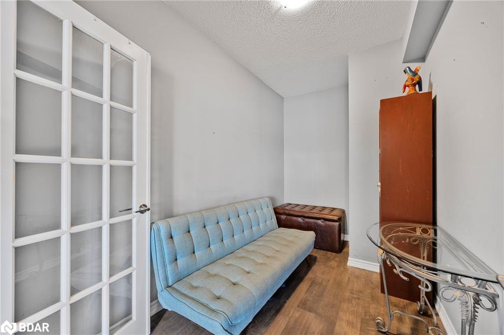 205-720 Yonge Street, Barrie, ON - Indoor