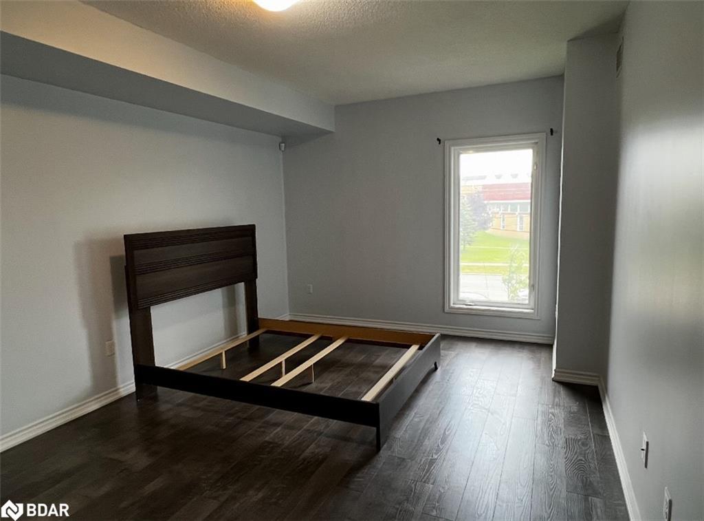 205-720 Yonge Street, Barrie, ON - Indoor Photo Showing Other Room