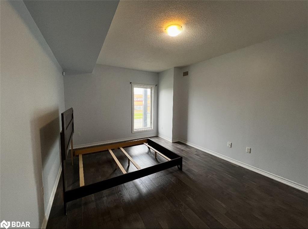 205-720 Yonge Street, Barrie, ON - Indoor Photo Showing Other Room