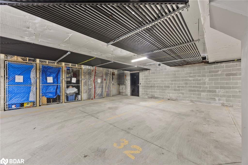 205-720 Yonge Street, Barrie, ON - Indoor Photo Showing Garage