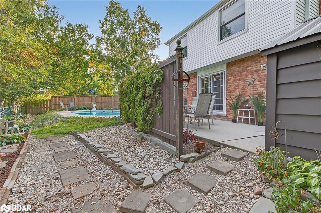 1 Jason Court, London, ON - Outdoor