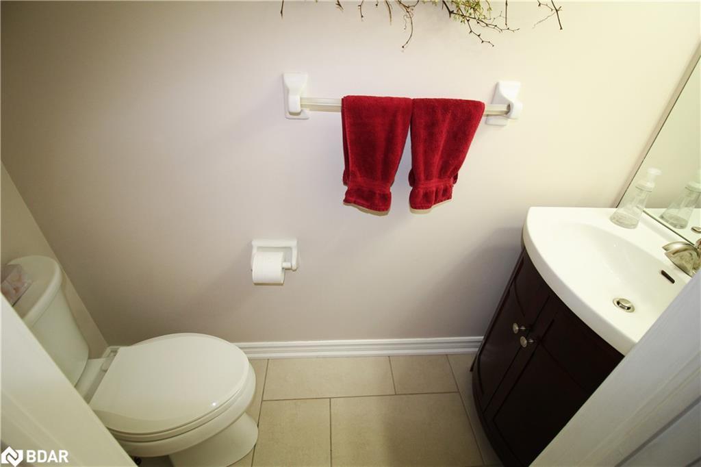 37 Falling Brook Drive, Barrie, ON - Indoor Photo Showing Bathroom