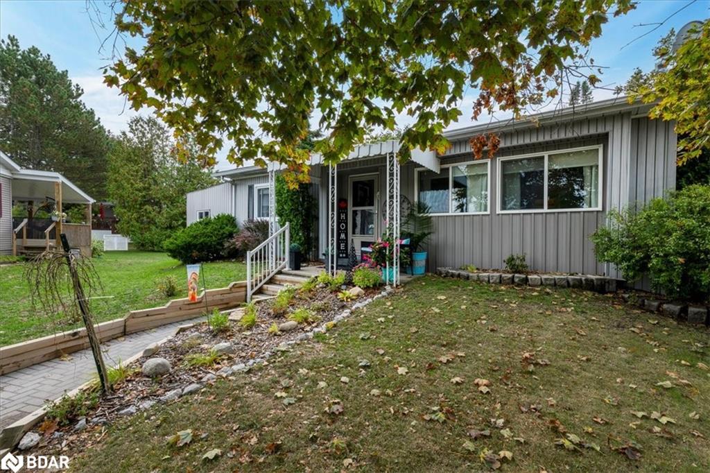 5 Broadway Avenue, Innisfil, ON - Outdoor