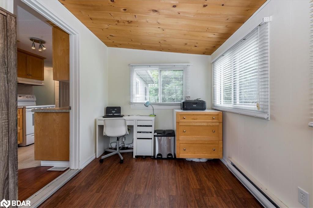 5 Broadway Avenue, Innisfil, ON - Indoor Photo Showing Office