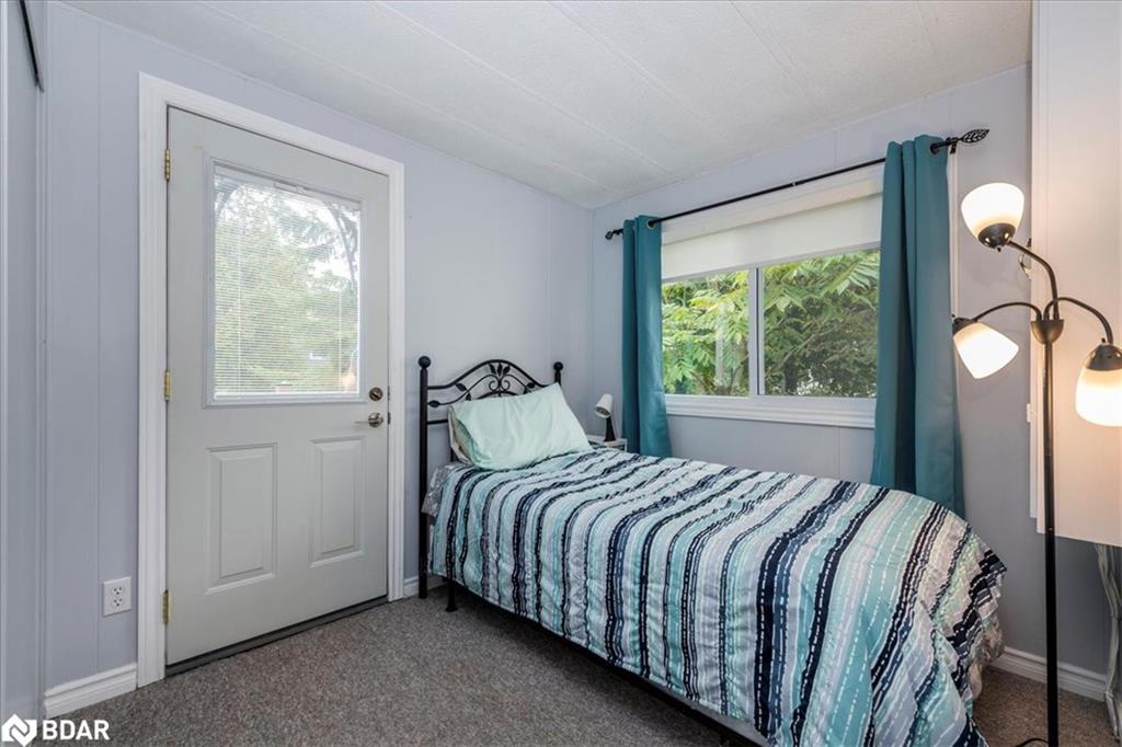 5 Broadway Avenue, Innisfil, ON - Indoor Photo Showing Bedroom