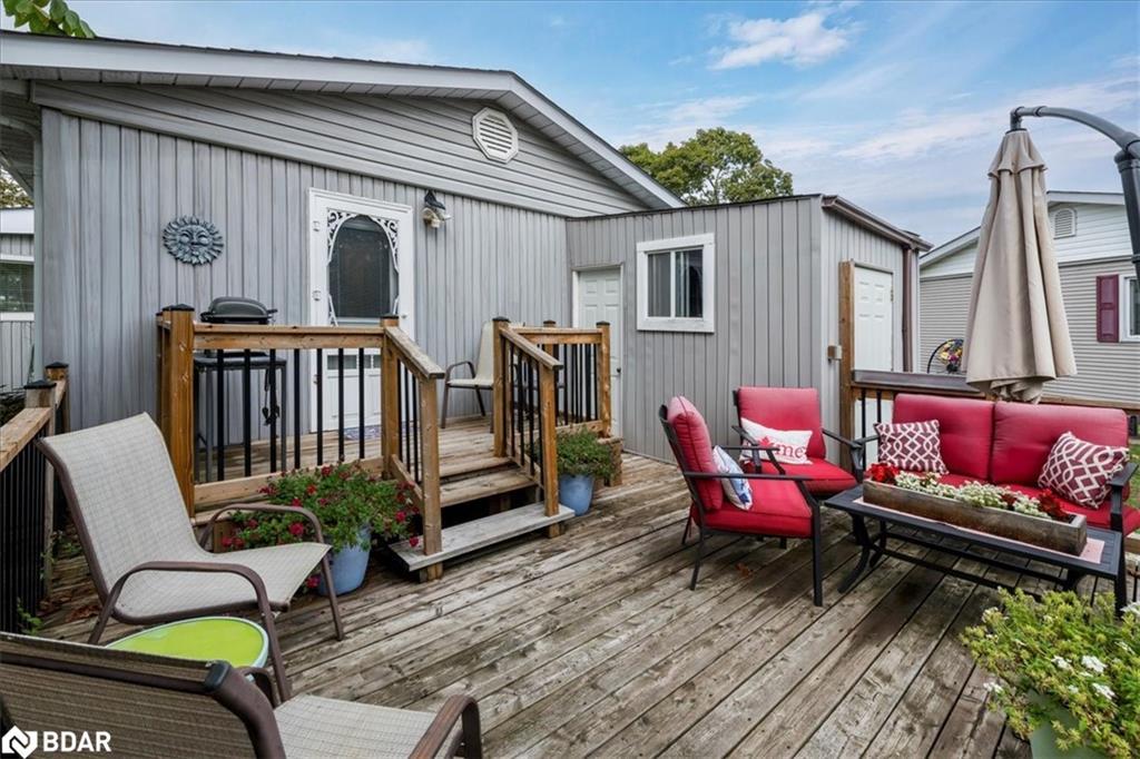 5 Broadway Avenue, Innisfil, ON - Outdoor With Deck Patio Veranda With Exterior