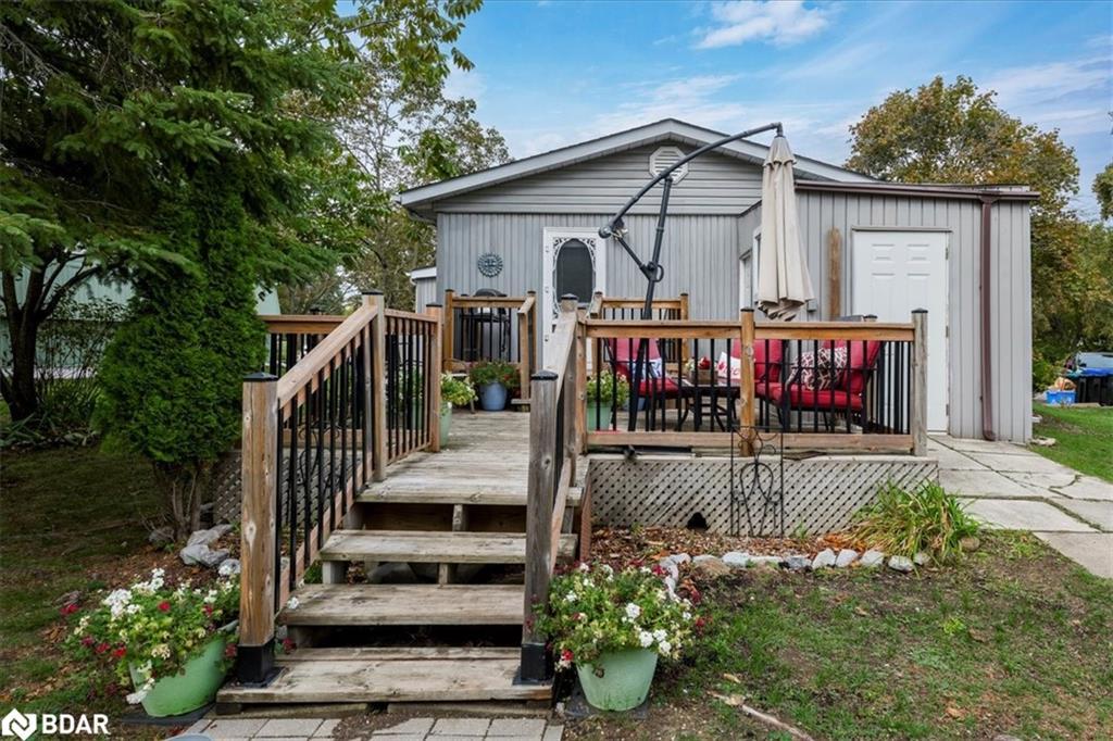 5 Broadway Avenue, Innisfil, ON - Outdoor With Deck Patio Veranda