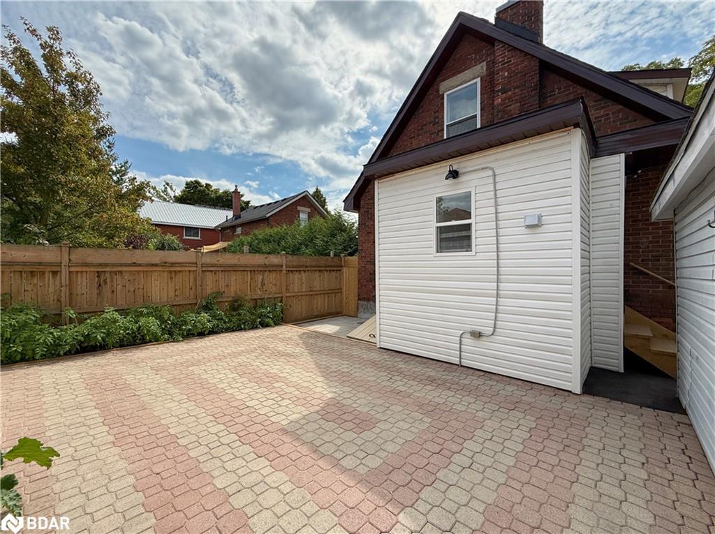 33 Havelock Street, Guelph, ON - Outdoor With Exterior