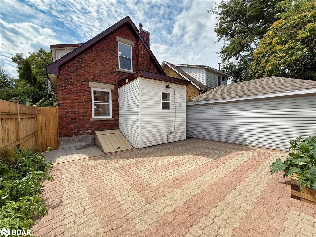 33 Havelock Street, Guelph, ON - Outdoor With Exterior