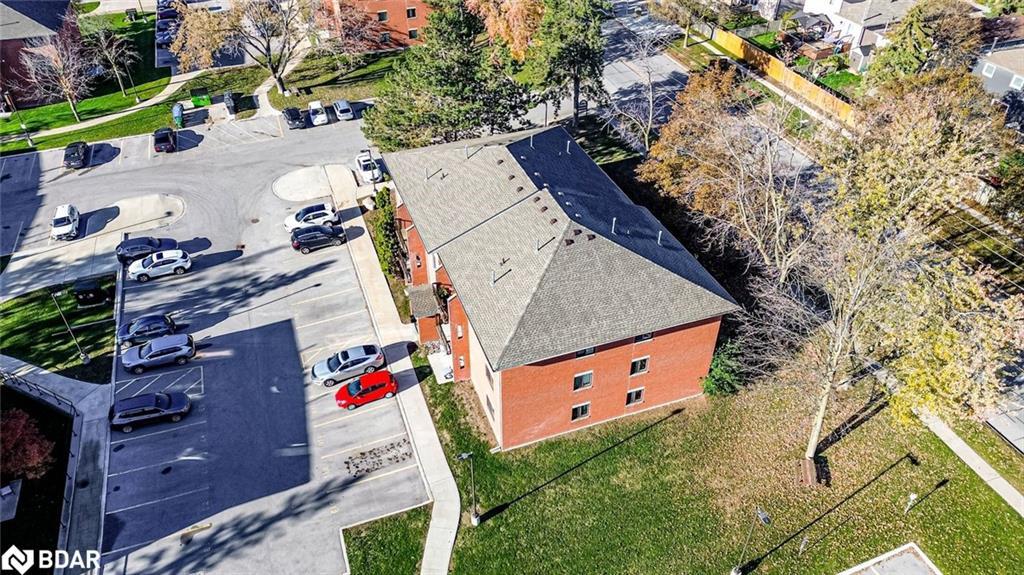 E9-167 Edgehill Drive, Barrie, ON - Outdoor