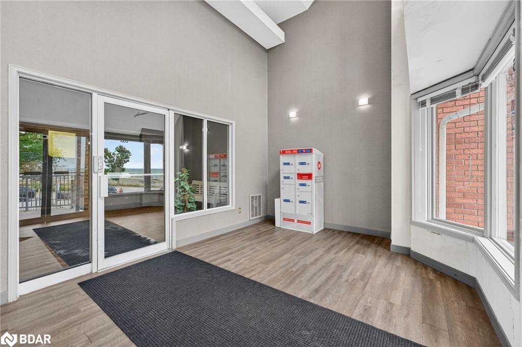 B08-126 Bell Farm Road, Barrie, ON - Indoor Photo Showing Other Room