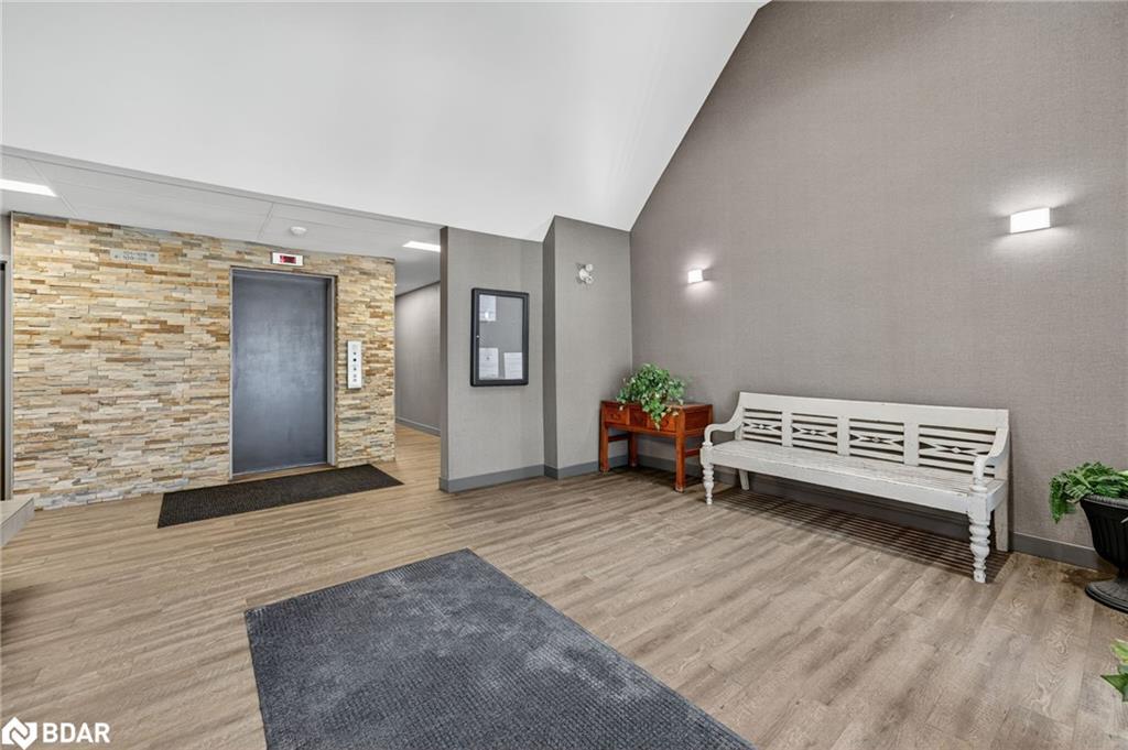 B08-126 Bell Farm Road, Barrie, ON - Indoor Photo Showing Other Room