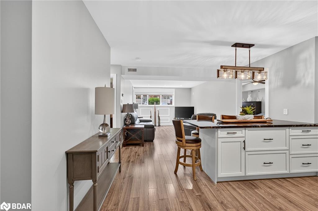 B08-126 Bell Farm Road, Barrie, ON - Indoor