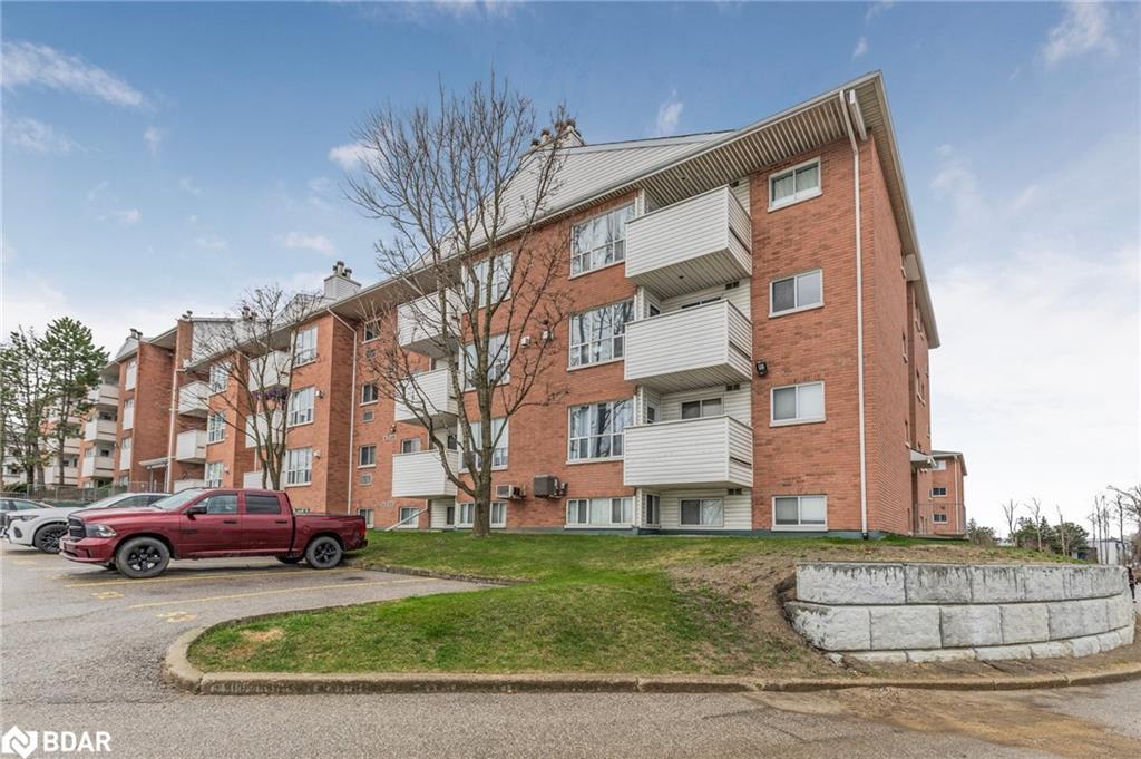 B08-126 Bell Farm Road, Barrie, ON - Outdoor With Facade