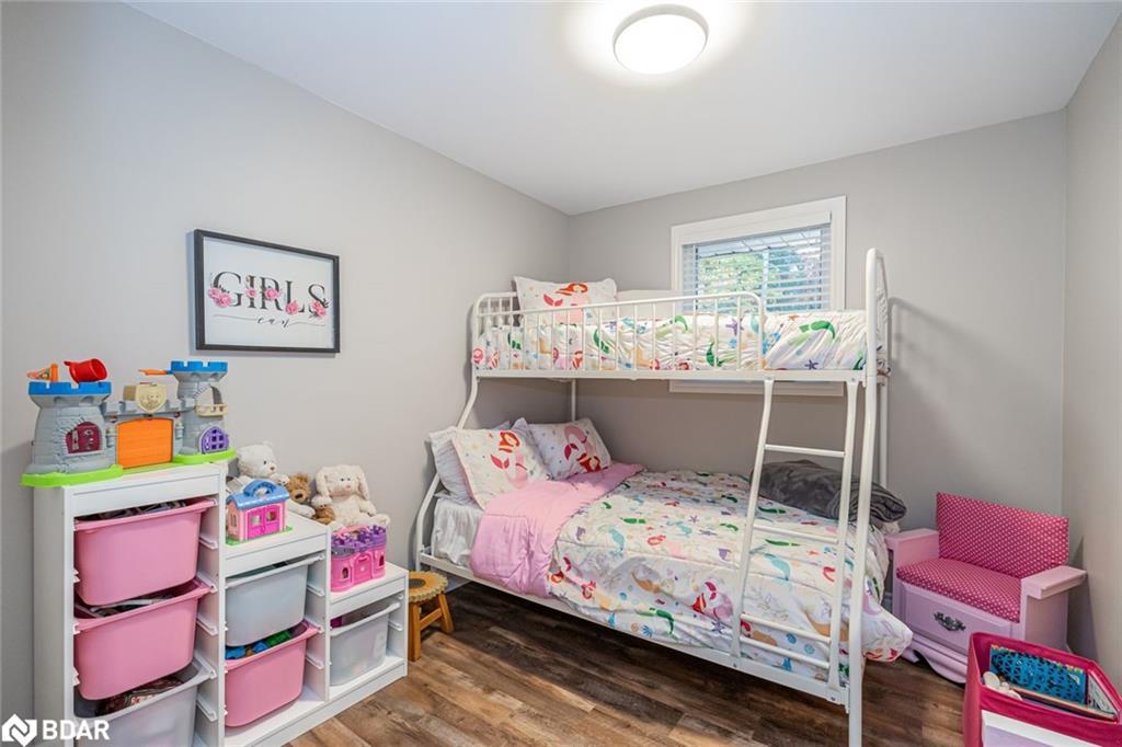 45 Evergreen Avenue, Tiny, ON - Indoor Photo Showing Bedroom