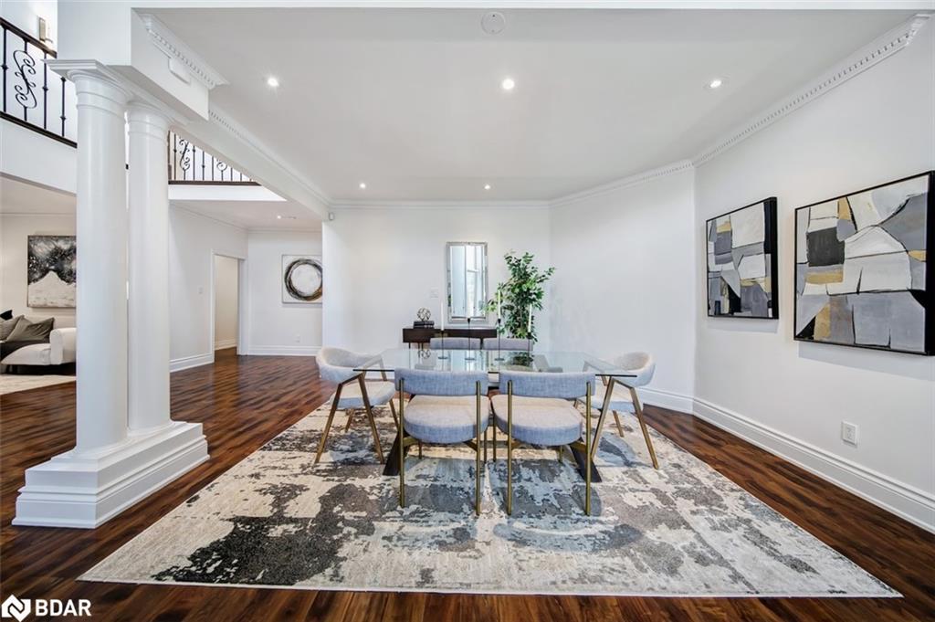 6 Colton Crescent S, Vaughan, ON - Indoor Photo Showing Dining Room